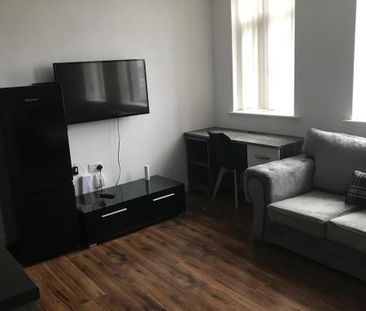 Studio to rent - Photo 1