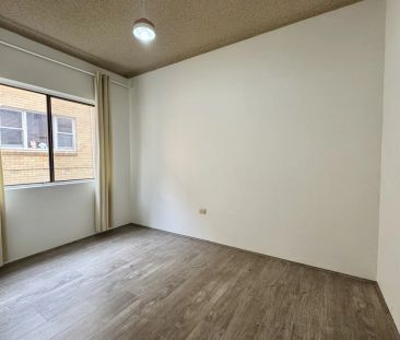 Bright & Spacious 2-Bedroom Unit in Bexley - Photo 2