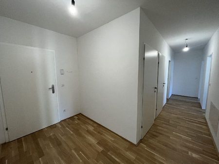 Moderne 4-Zimmer-Wohnung in zentraler Lage - Foto 2