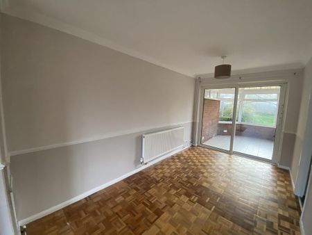 3 bedroom end of terrace house to rent - Photo 5
