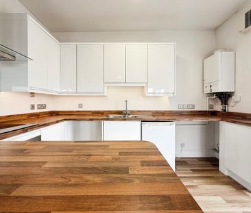 2 bedroom flat to rent - Photo 2