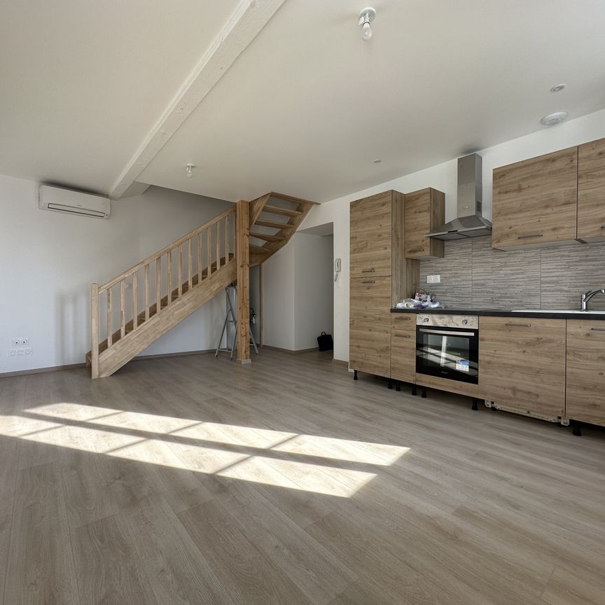 Location Appartement 4 pièces 60m² BARBEZIEUX ST HILAIRE 16300 - Photo 1