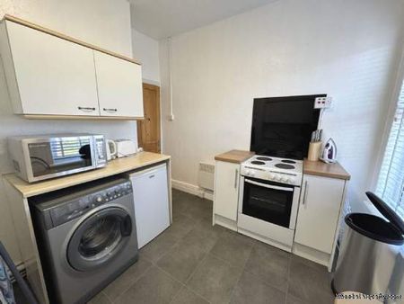 2 bedroom property to rent in Blackpool - Photo 4