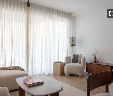 3 room luxury Apartment for rent in Seville, Andalusia - Photo 3