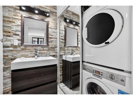 1254 Rue Saint Marc condo — Montréal, QC (3-Bedroom) - 3 Bedroom - Photo 3