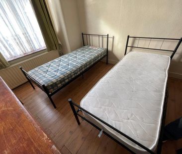 4 bedroom house to rent - Photo 2