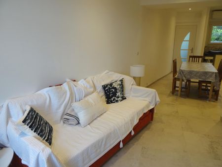 Location Appartement 3 pièces 60m² FAYENCE 83440 - Photo 3