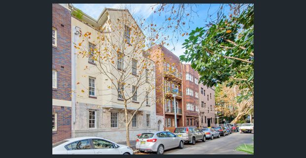 Bright Studio in the Heart of Potts Point - Photo 1