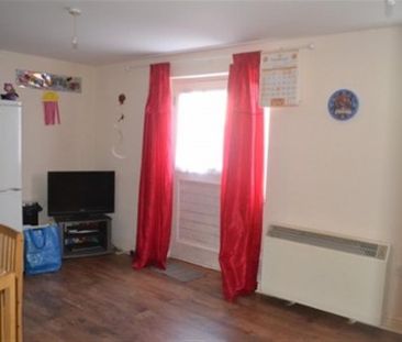 Two bedroom ground floor apartment - Siloam Place - Photo 2