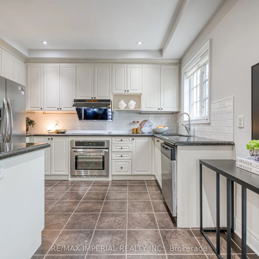 21 MACKENZIE'S STAND Avenue - Photo 1