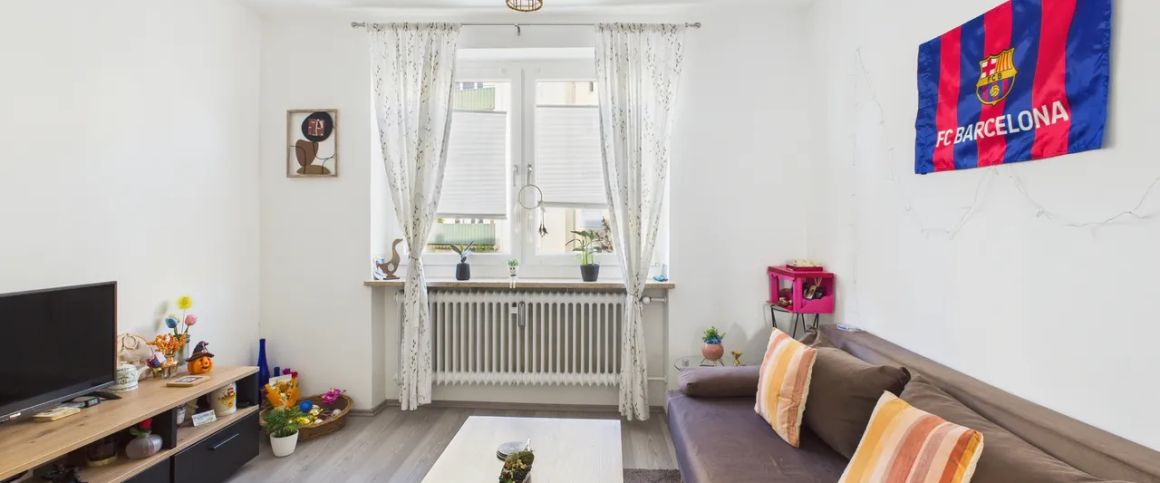 Gepflegte 2-Zimmer-Altstadtwohnung mit Südbalkon - ab 15.12. verfügbar! - Photo 1