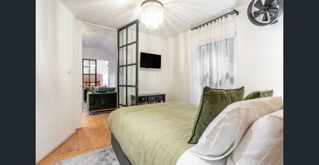 North Facing Luxury Northcote Villa / Townhouse. RENTAL WITH UTILITIES - Photo 4