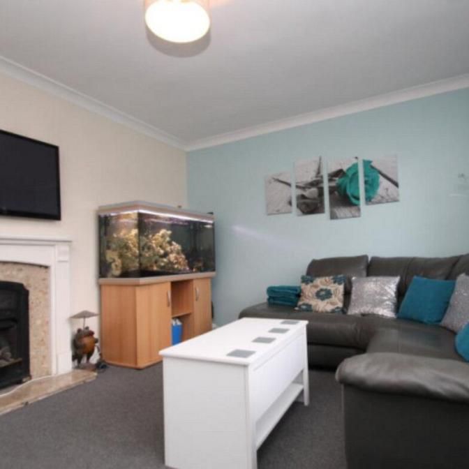 2 bedroom maisonette to rent - Photo 1