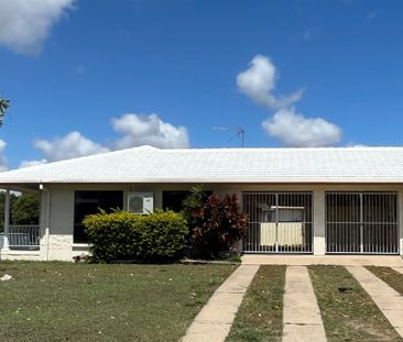 4 BEDROOM HOME IN A QUIET STREET, DOUGLAS - Photo 5