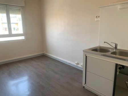 Location Appartement 3 pièces 55 m2 à Perpignan - Photo 2