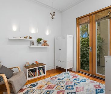 Register To View - Spacious Family Haven: Perfectly Located in Yarraville! - Photo 4