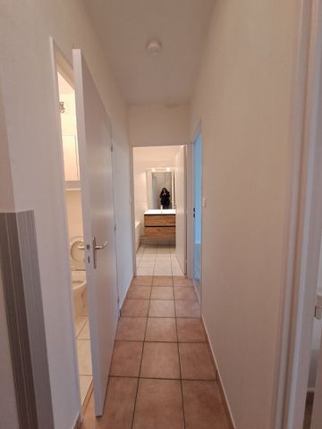 Location Appartement 2 pièces 43m² - Photo 2