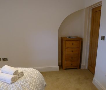 1 bedroom serviced apartment to rent - Photo 6