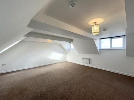 2 bedroom maisonette to rent - Photo 2