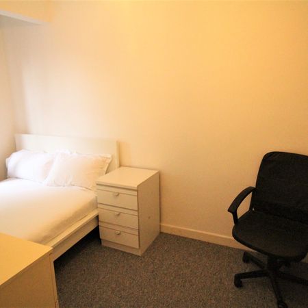 158A Woodsley Road, Flat 10, LS2 9LZ, Leeds - Photo 4