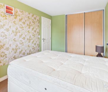 4 bedroom semi-detached house to rent - Photo 5