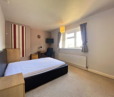 3 bedroom semi-detached house to rent - Photo 5