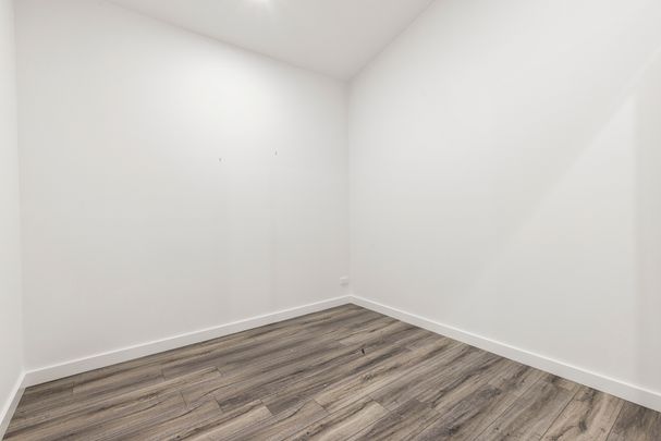 Modern & Bright with Compact Comfort! - Photo 1