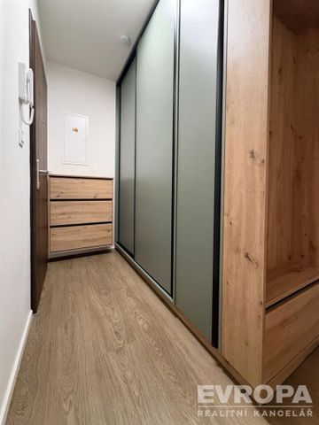 Pronájem bytu 2+kk 50 m2 - Фото 3
