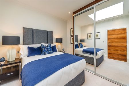 Palace Wharf, Rainville Road, Fulham, W6 flat to rent - Photo 2