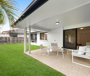 For Lease: Spacious Family Living in Prime Carseldine Location! - Photo 2