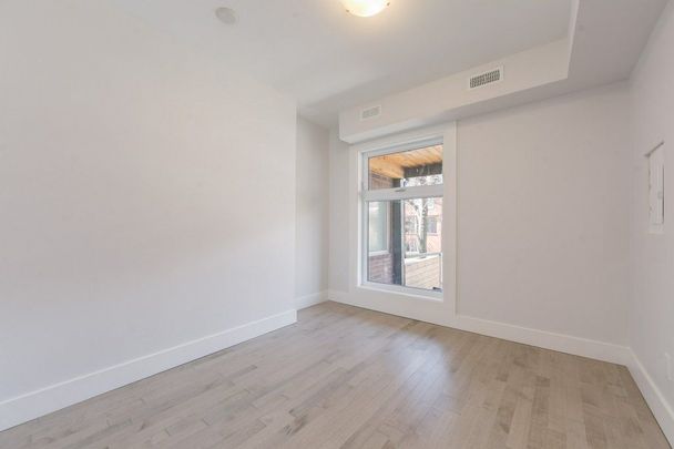 For Lease - 379 St Clarens Avenue Unit# Main, Toronto, Ontario - Photo 1