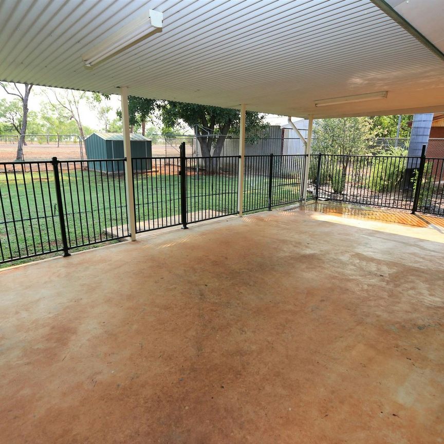 Well maintained family home!! - Photo 1