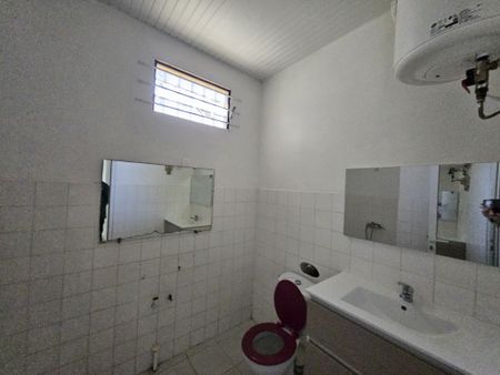 Location Appartement 3 pièces 47m² LE GOSIER 97190 - Photo 4