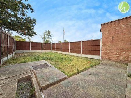 3 bedroom end of terrace house to rent - Photo 5