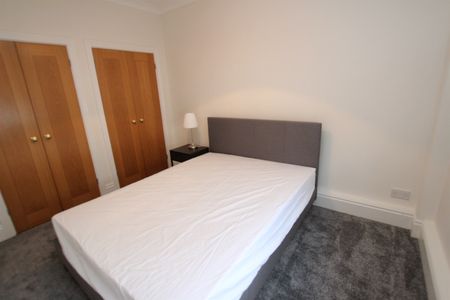 Royal Standard House - Photo 3