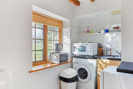 Studio to rent - Photo 4