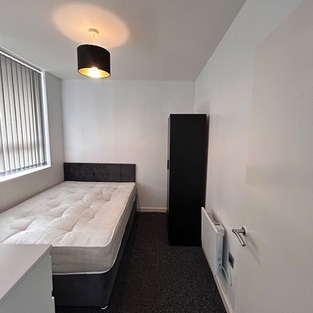 1 Bed Flat, Kirkstall Gate, LS5 - Photo 3