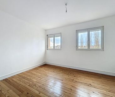 Location Appartement 3 pièces 59m² ST LO 50000 - Photo 3