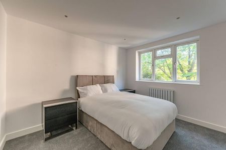 3 bedroom end of terrace house to rent - Photo 4