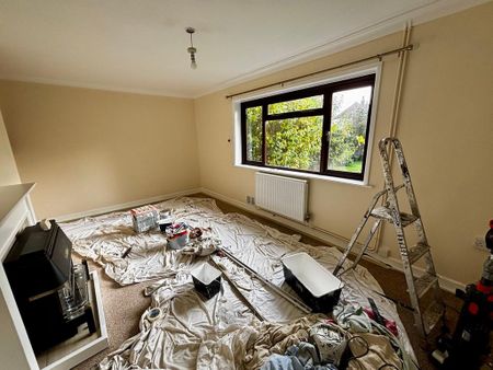 2 bedroom semi-detached bungalow to rent - Photo 3