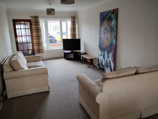 Student house on Acton Road - Photo 1