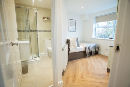 Apt 10, Portland Place - Photo 2