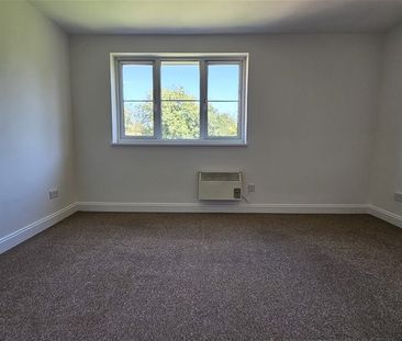 Willoughby Road, Harpenden, AL5 4DN - Photo 2