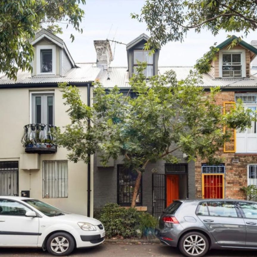 Classic Tri-Level Terrace with Parkside Aspect - Photo 1