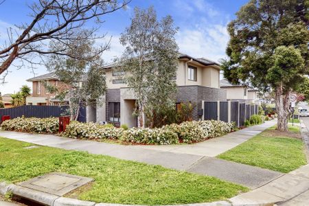 67A Kanooka Grove, Clayton - Photo 3