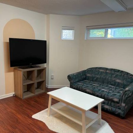 ONE BED UNIT CLOSE TO UBC IN KERRISDALE - Photo 4