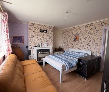 2 Bed End Terrace, Mercer Avenue, CV2 - Photo 5
