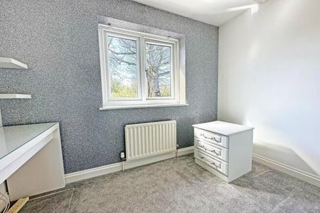 4 bedroom detached house to rent - Photo 5