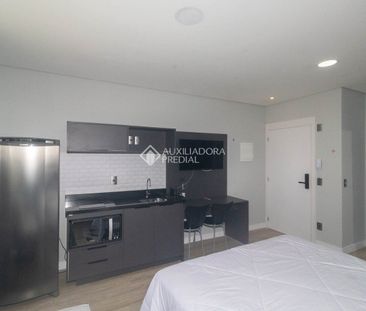 Apartamento com 1 quarto e 27m² para alugar em Centro Histórico, Po... - Photo 4