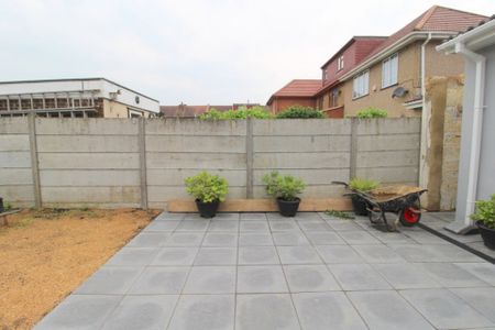 1 bedroom Property to rent - Photo 3